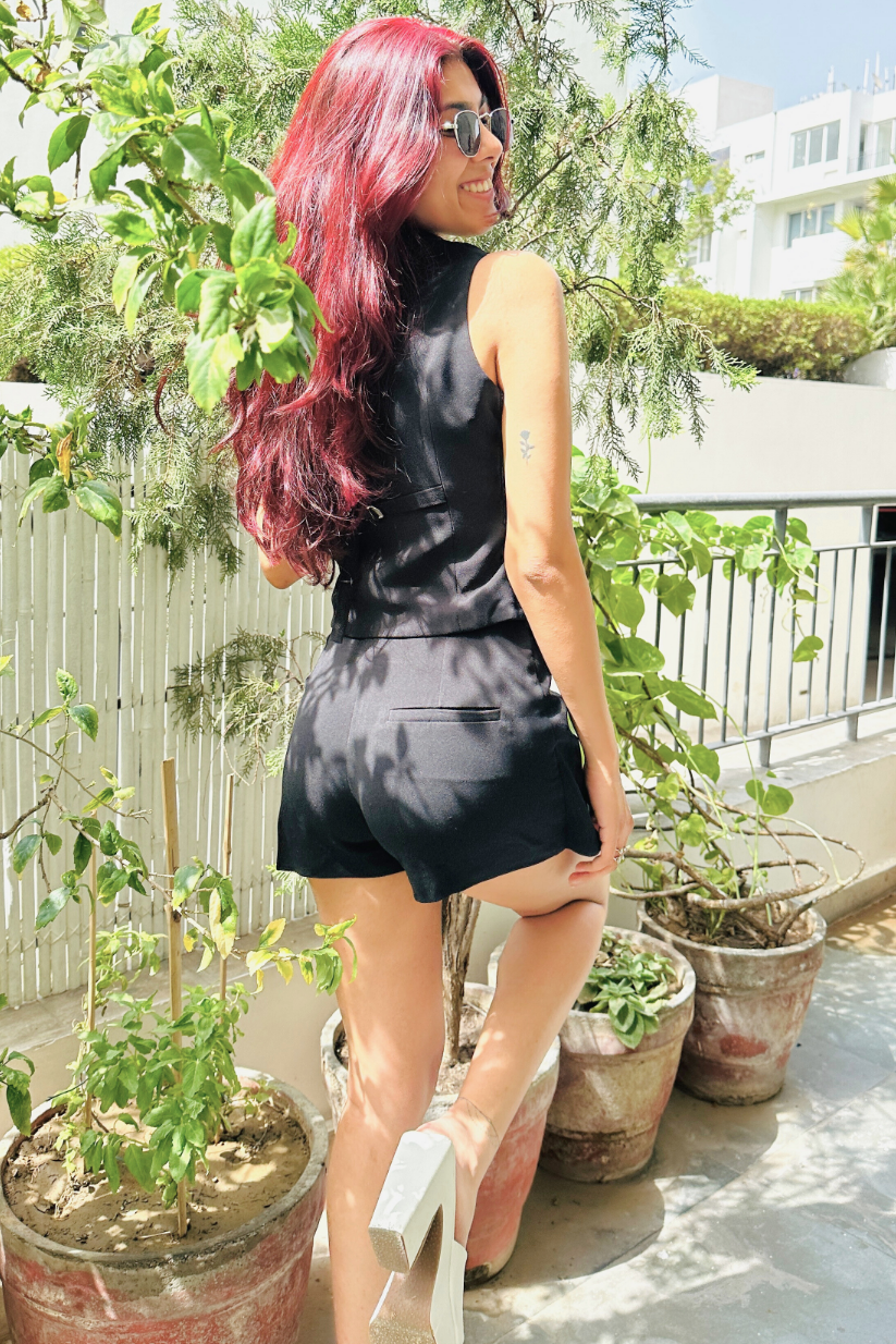 Black Skort – Classic Ladies Short Skirt for Office