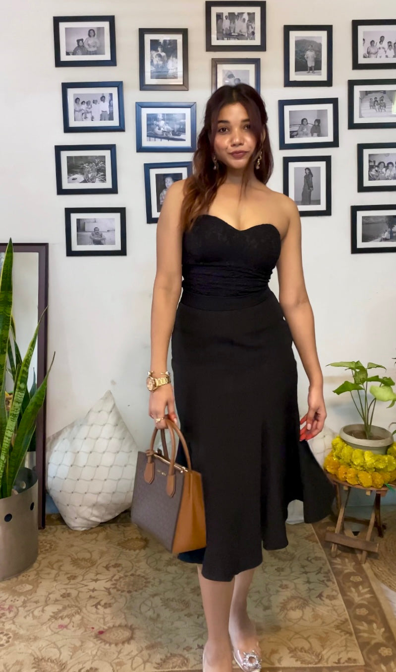 Black Mermaid Skirt for Women – Elegant Mermaid Silhouette Midi
