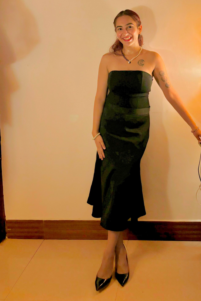 Black Mermaid Skirt for Women – Elegant Mermaid Silhouette Midi